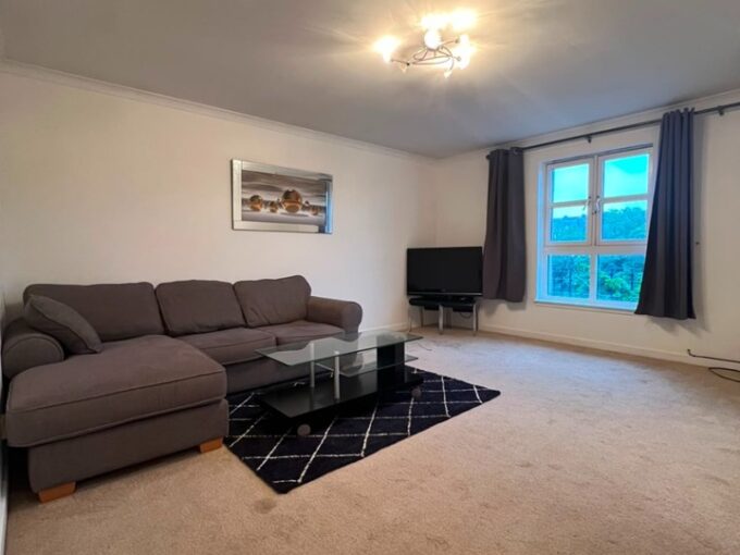 Two-bedroom flat to rent on Riverside Drive, Aberdeen