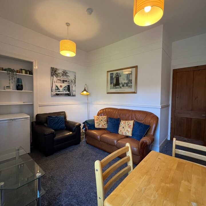 Elmfield Avenue interior 2