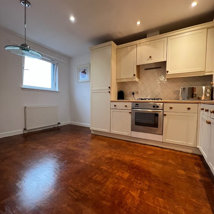 Riverside Drive interior 4