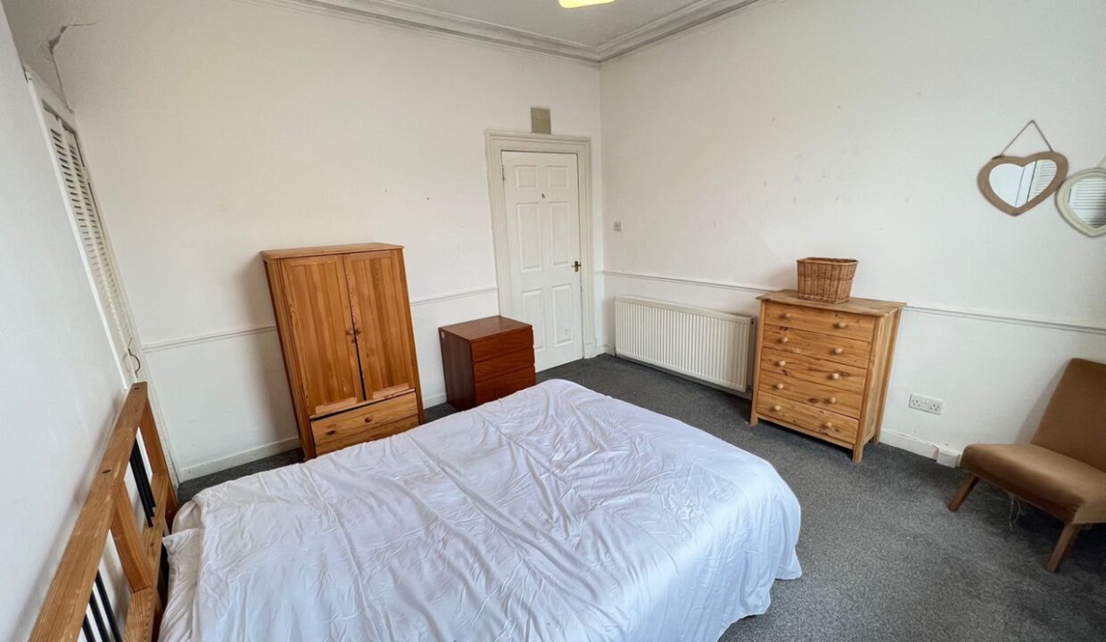 One-bedroom flat to rent on Menzies Road, Aberdeen – photo 4