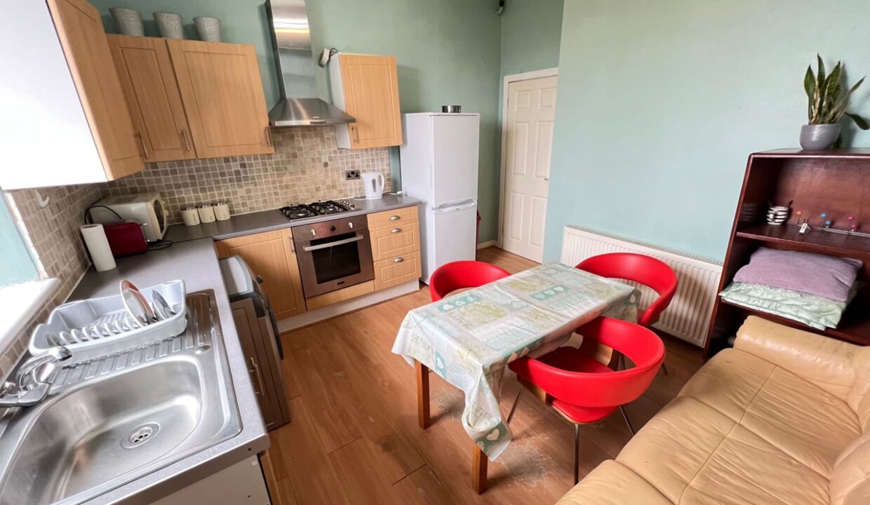 One-bedroom flat to rent on Menzies Road, Aberdeen – photo 9