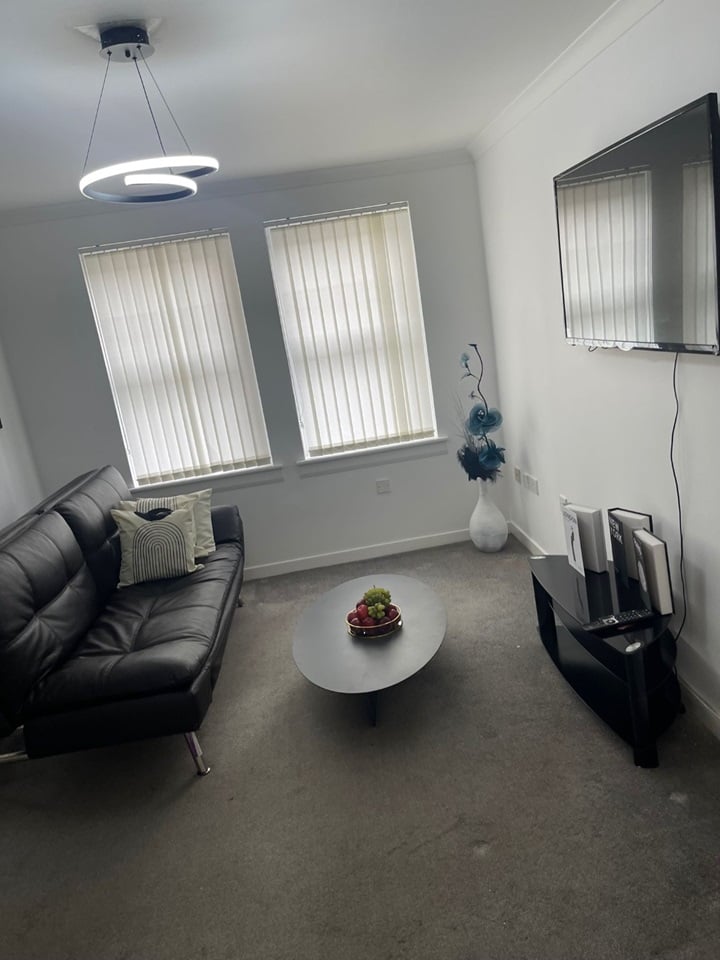 Two-bedroom flat to rent on Midstocket Mews, Aberdeen – photo 1