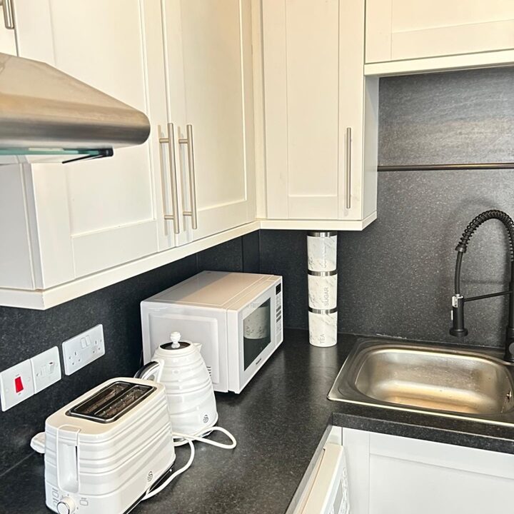 Two-bedroom flat to rent on Midstocket Mews, Aberdeen – photo 5