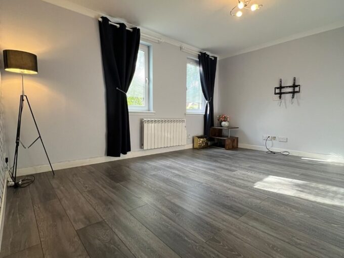 Two-bedroom flat to rent on Millside Terrace, Peterculter – photo 1
