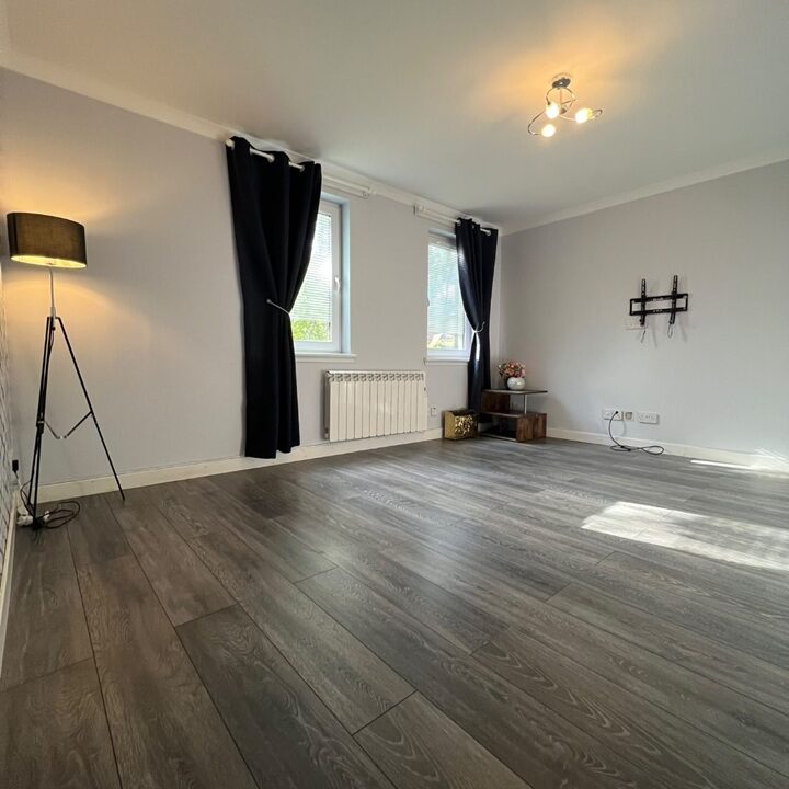Two-bedroom flat to rent on Millside Terrace, Peterculter – photo 1