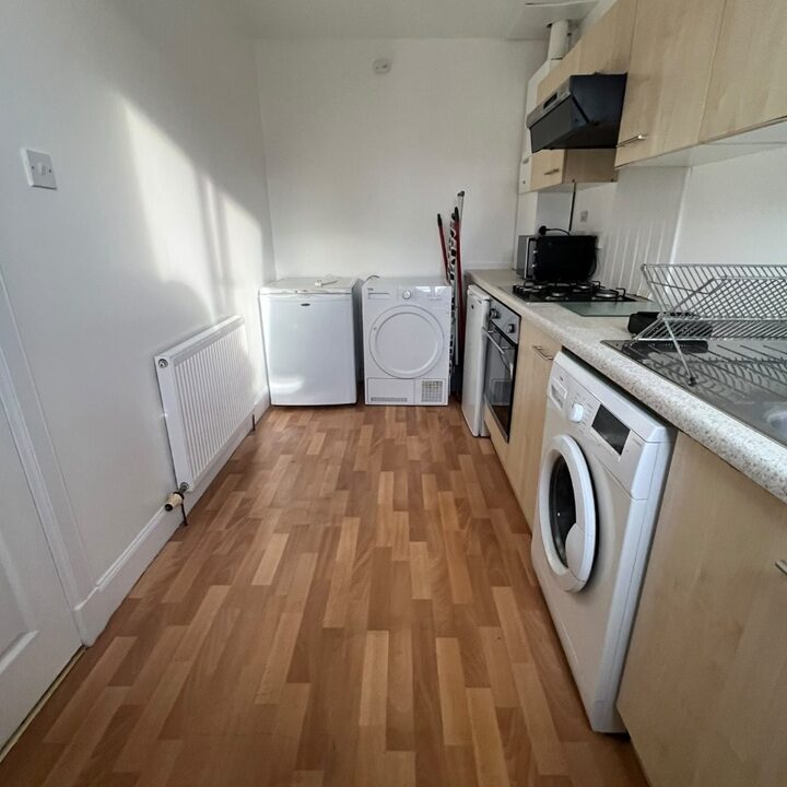 One-bedroom flat to rent on Crown Street, Aberdeen – photo 5