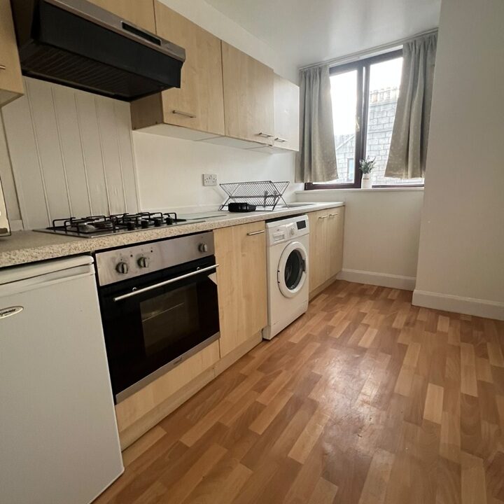 One-bedroom flat to rent on Crown Street, Aberdeen – photo 6