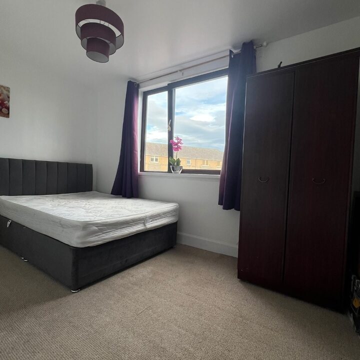 One-bedroom flat to rent on Crown Street, Aberdeen – photo 11